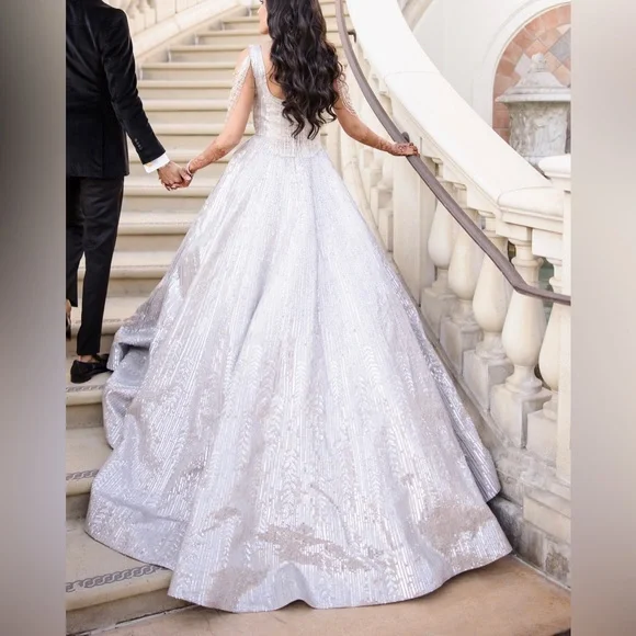 Custom Manish Malhotra Wedding Gown - Picture 2 of 6